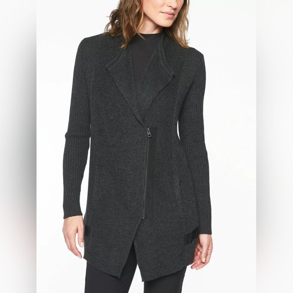 Athleta Athleisure Activewear Outdoors Cozycore Cashmere Dark Academia Sweater M